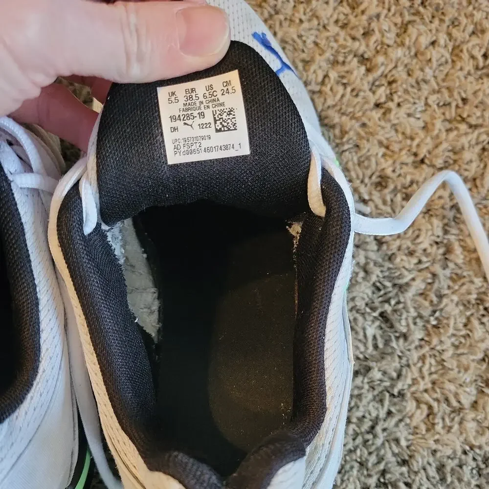 Puma Mens Axelion Refresh Size 6.5 White with green trim